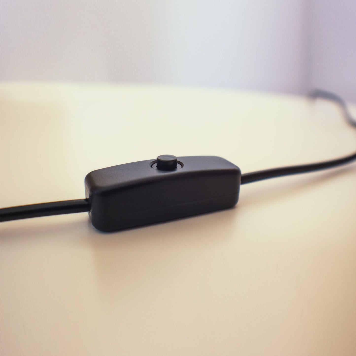 Magellan Mora Leuchtglobus 30cm geografisch - Holzfuß Buche, LED-Beleuchtung